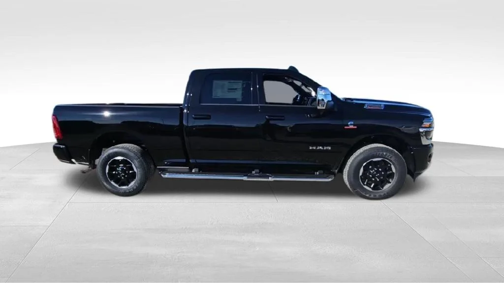 2026 RAM 2500 Laramie - Photo 9
