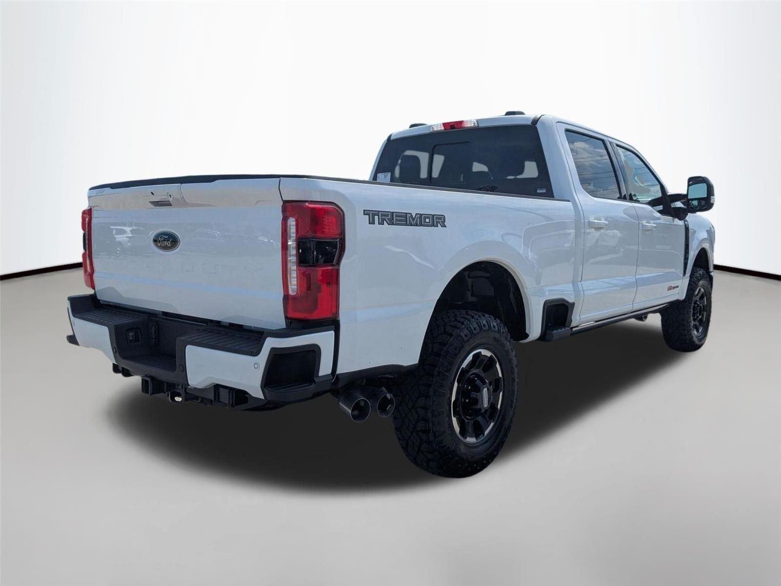 New 2026 Star White Metallic Tri-Coat Ford F-250® Lariat® image 5