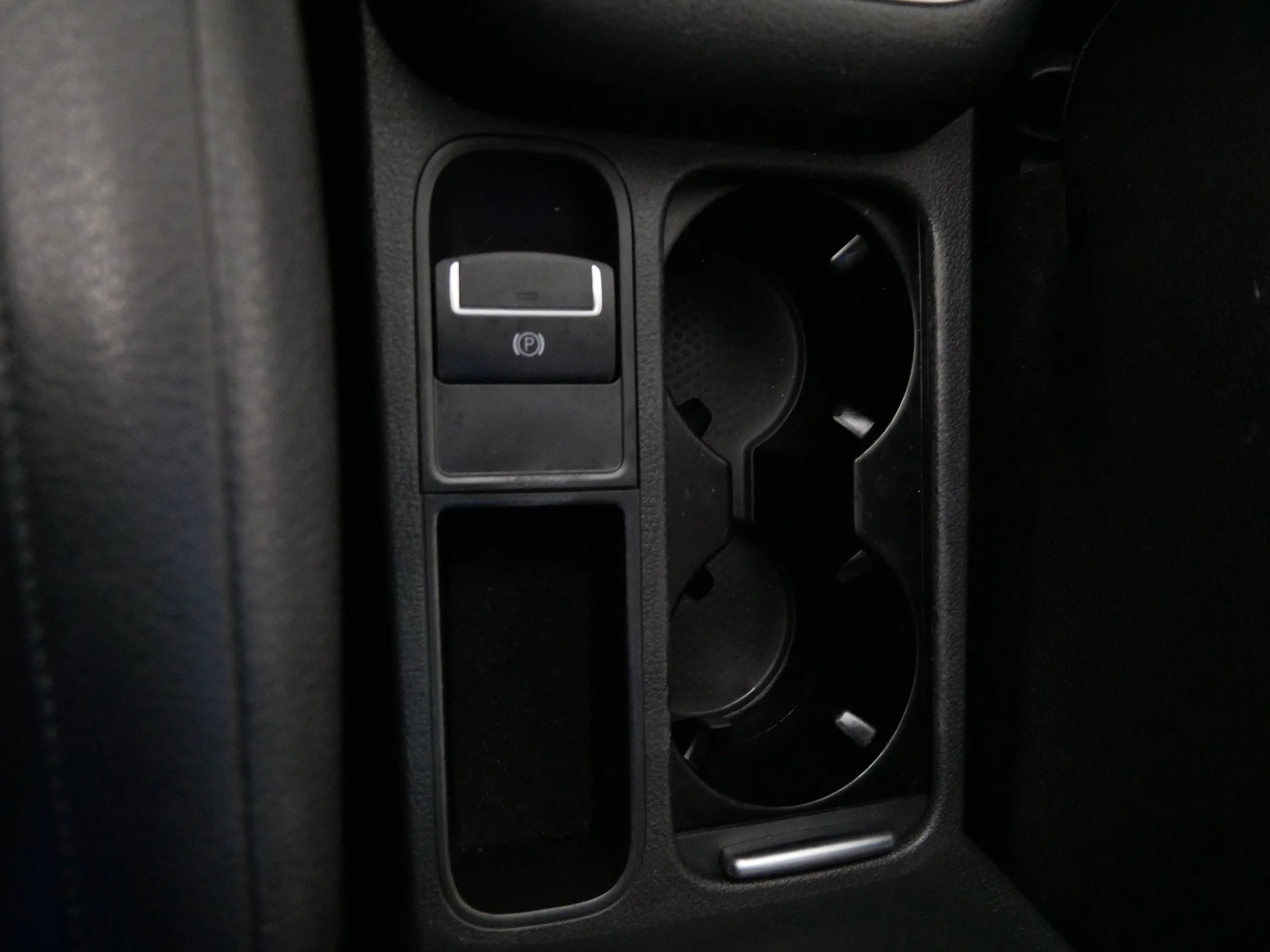 Used 2012 Pepper Gray Metallic Volkswagen S w/Sunroof image 31