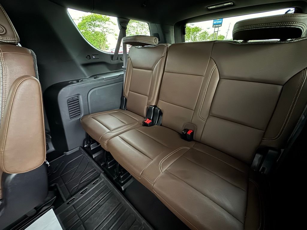 Used 2024 Beige Chevrolet High Country image 23