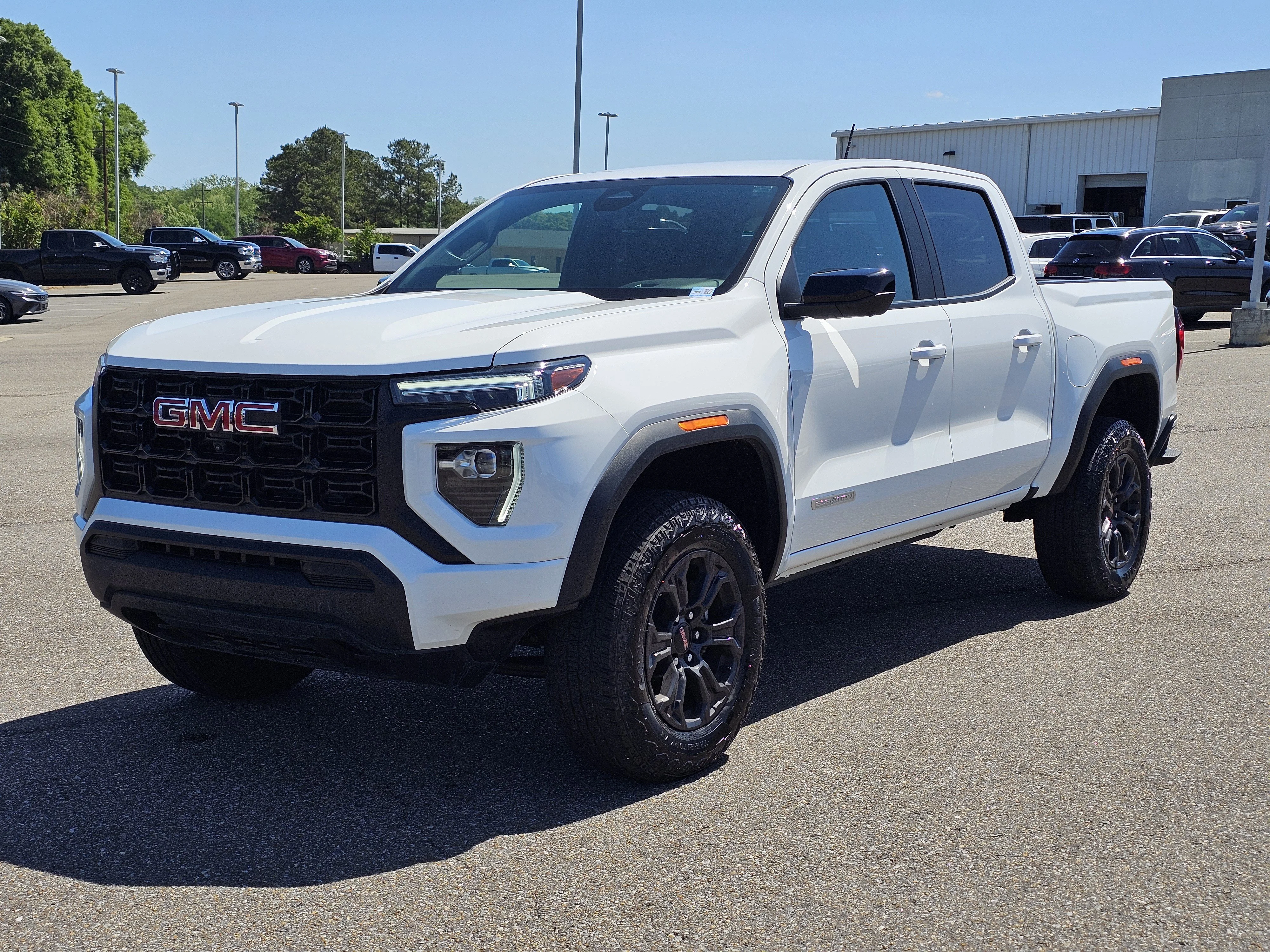 2025 GMC Canyon 2WD Elevation Crew Cab Short Box's photo