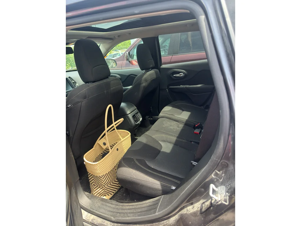 Used 2016 Brilliant Black Crystal Pearlcoat Jeep Altitude image 6