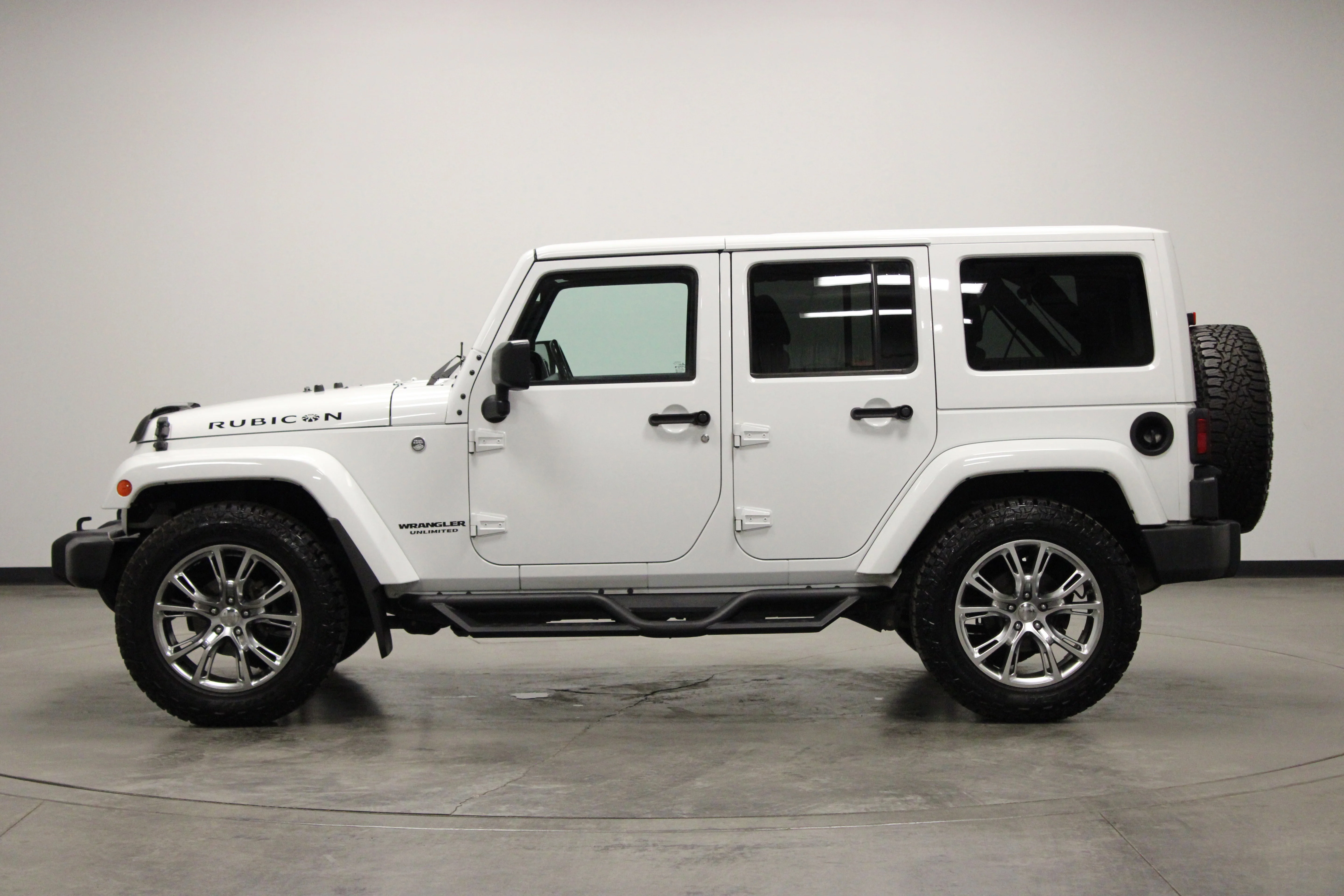 Used 2016 Bright White Clearcoat Jeep Rubicon image 5