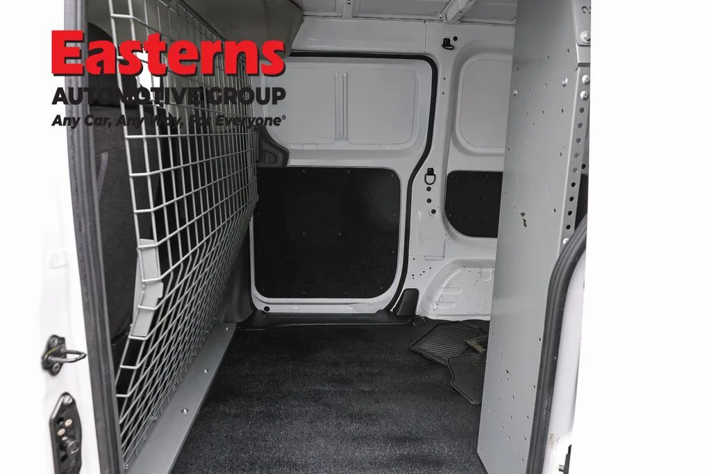 Used 2020 White Nissan SV image 21