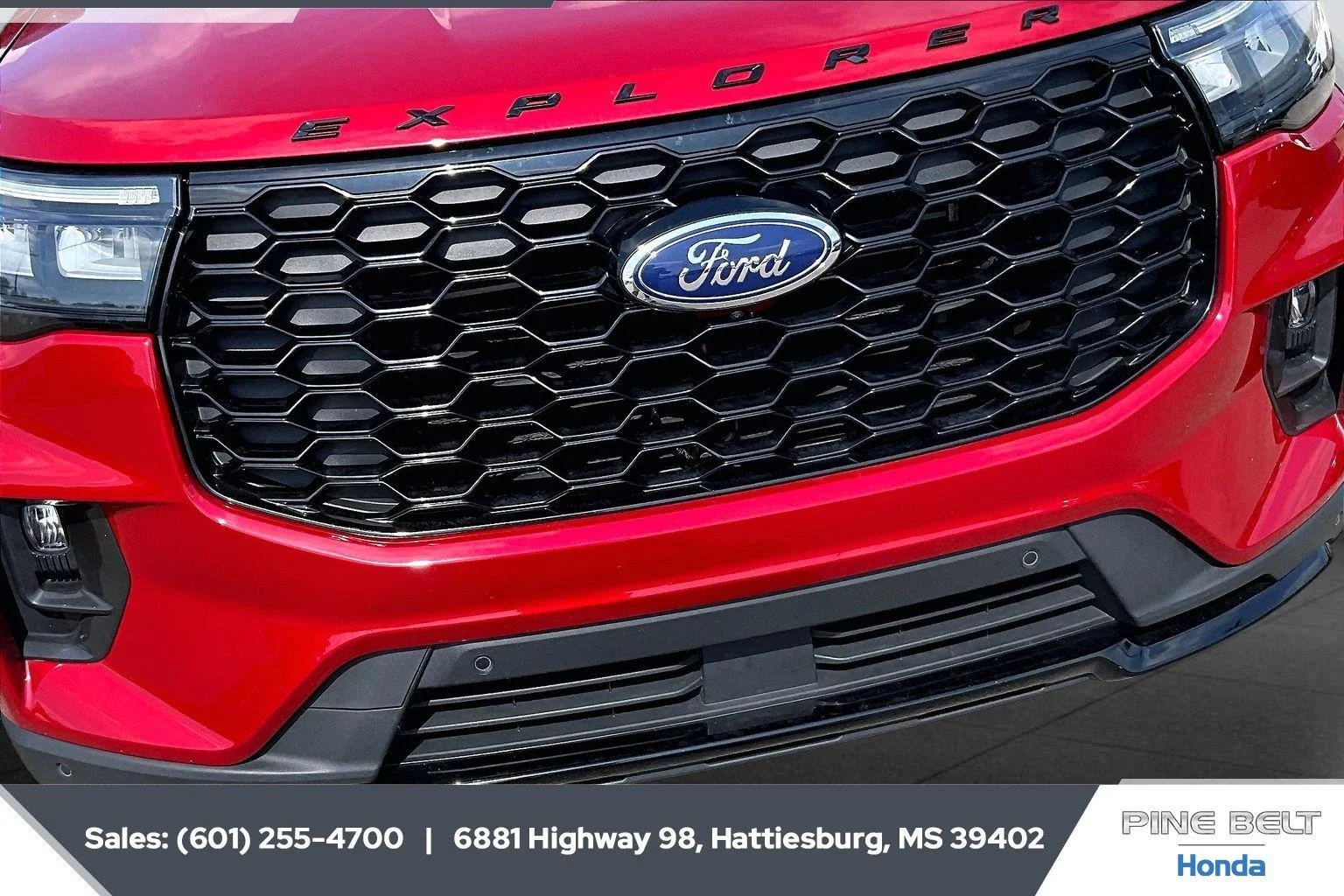 Used 2025 Rapid Red Metallic Tinted Clearcoat Ford ST-Line image 22
