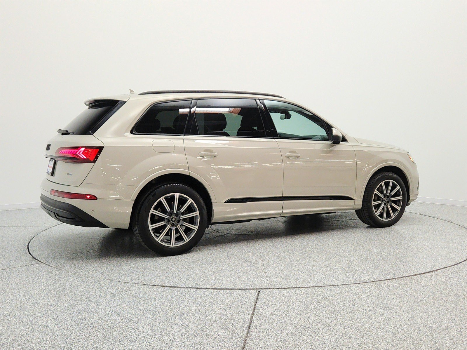 Used 2023 Vicuna Beige Metallic Audi Premium Plus 45 TFSI quattro image 5