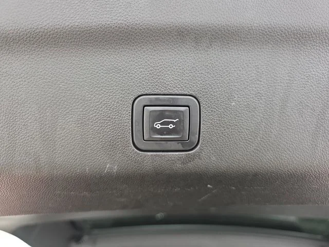 Certified Used 2023 Summit White GMC AT4 image 33
