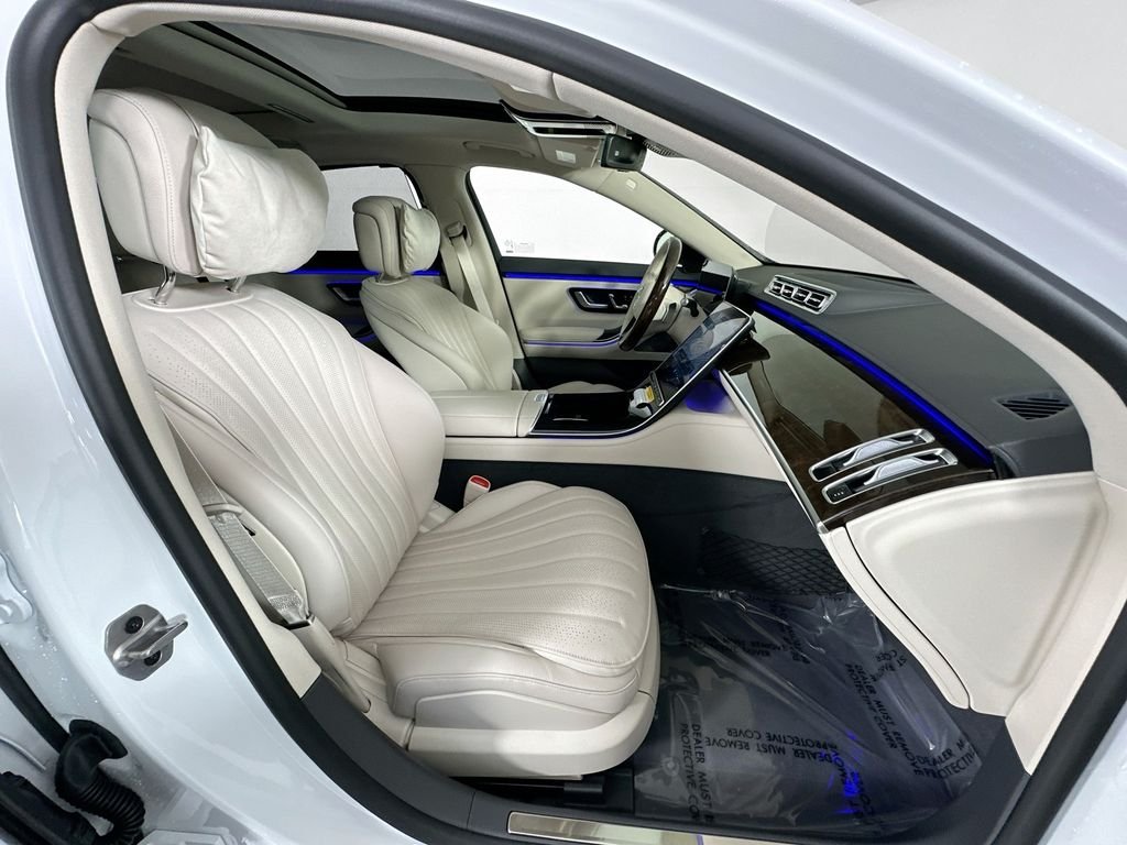 New 2026 MANUFAKTUR Moonlight White Metallic Mercedes-Benz S 500 image 30