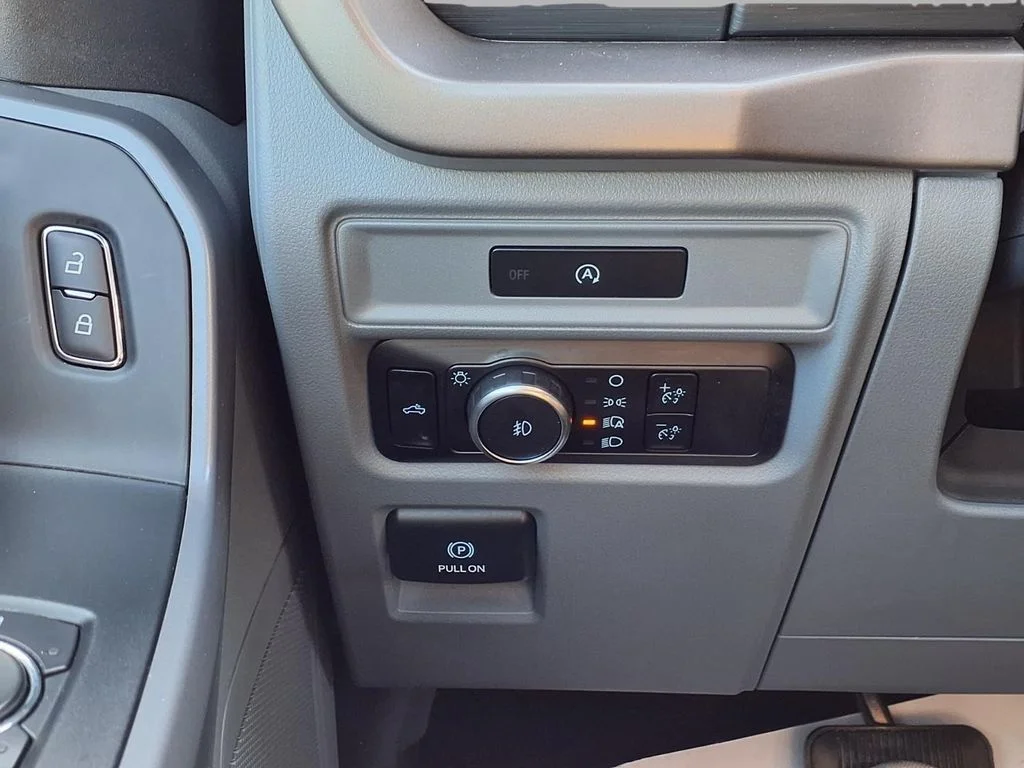 Used 2025 Black Ford XLT image 18