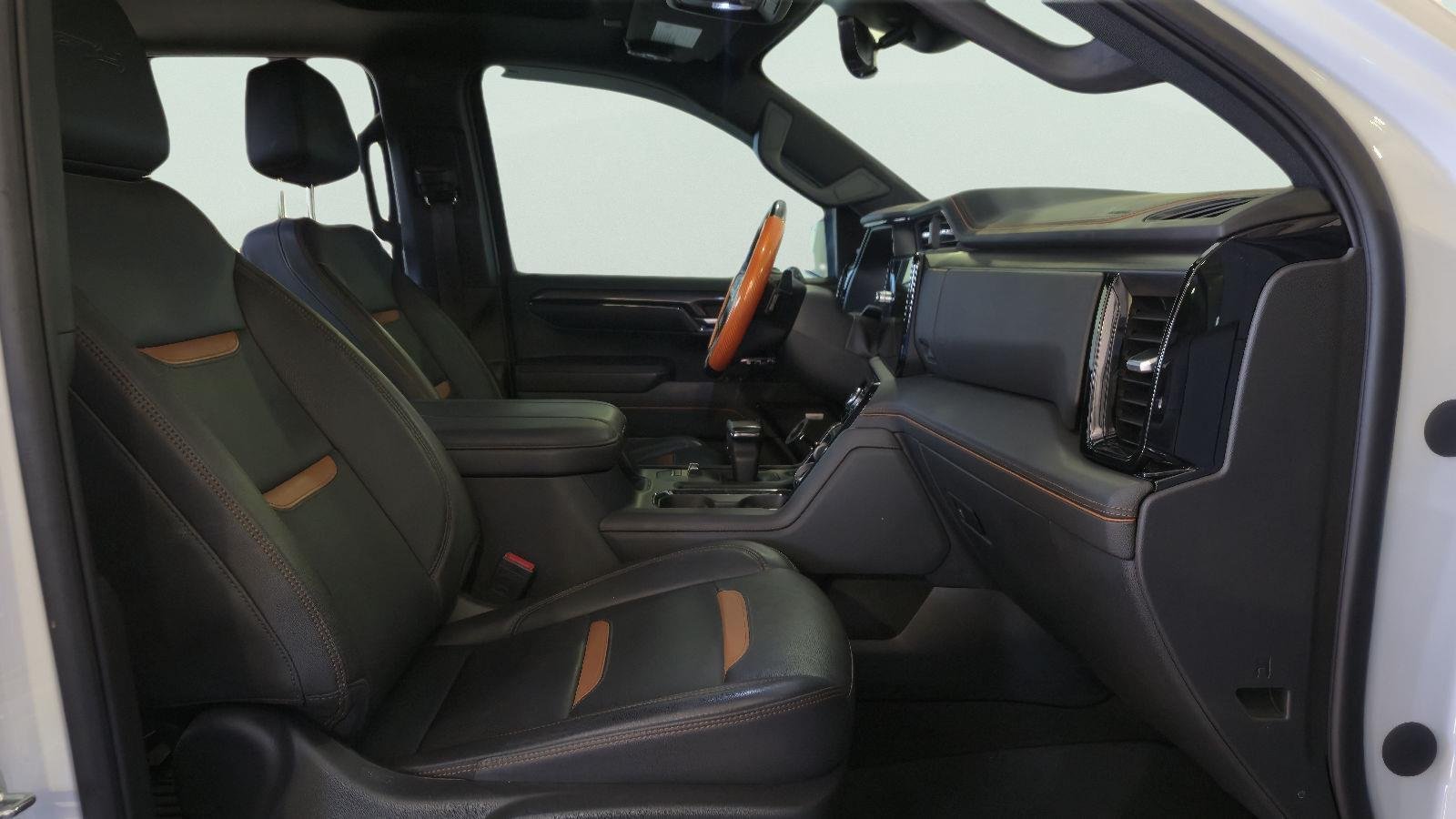 Used 2023 Summit White GMC AT4 image 22