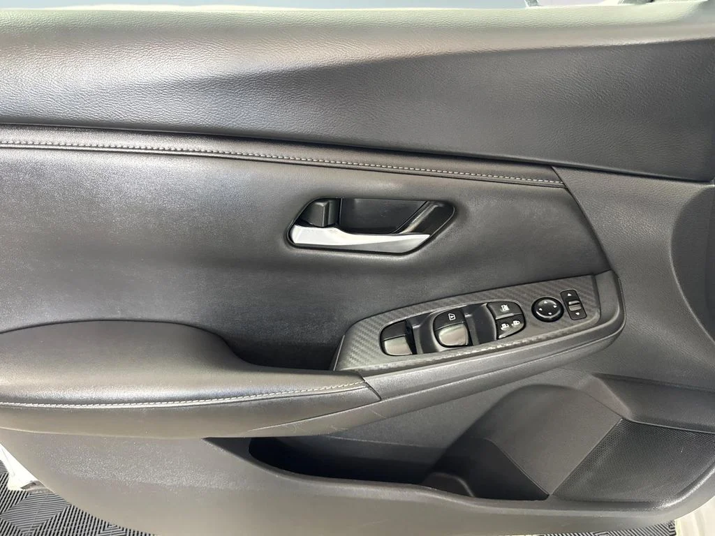 Used 2024 White Nissan SV image 17