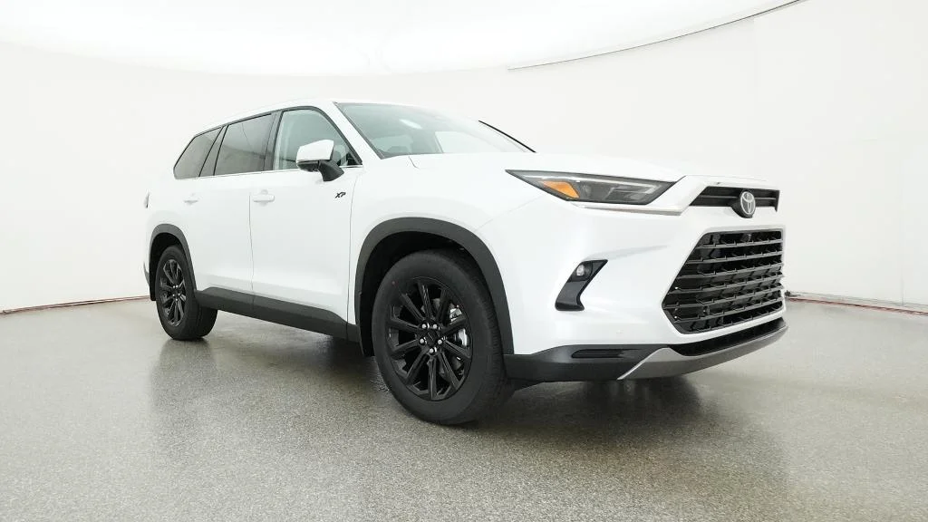 New 2026 Wind Chill Pearl Toyota Limited image 9