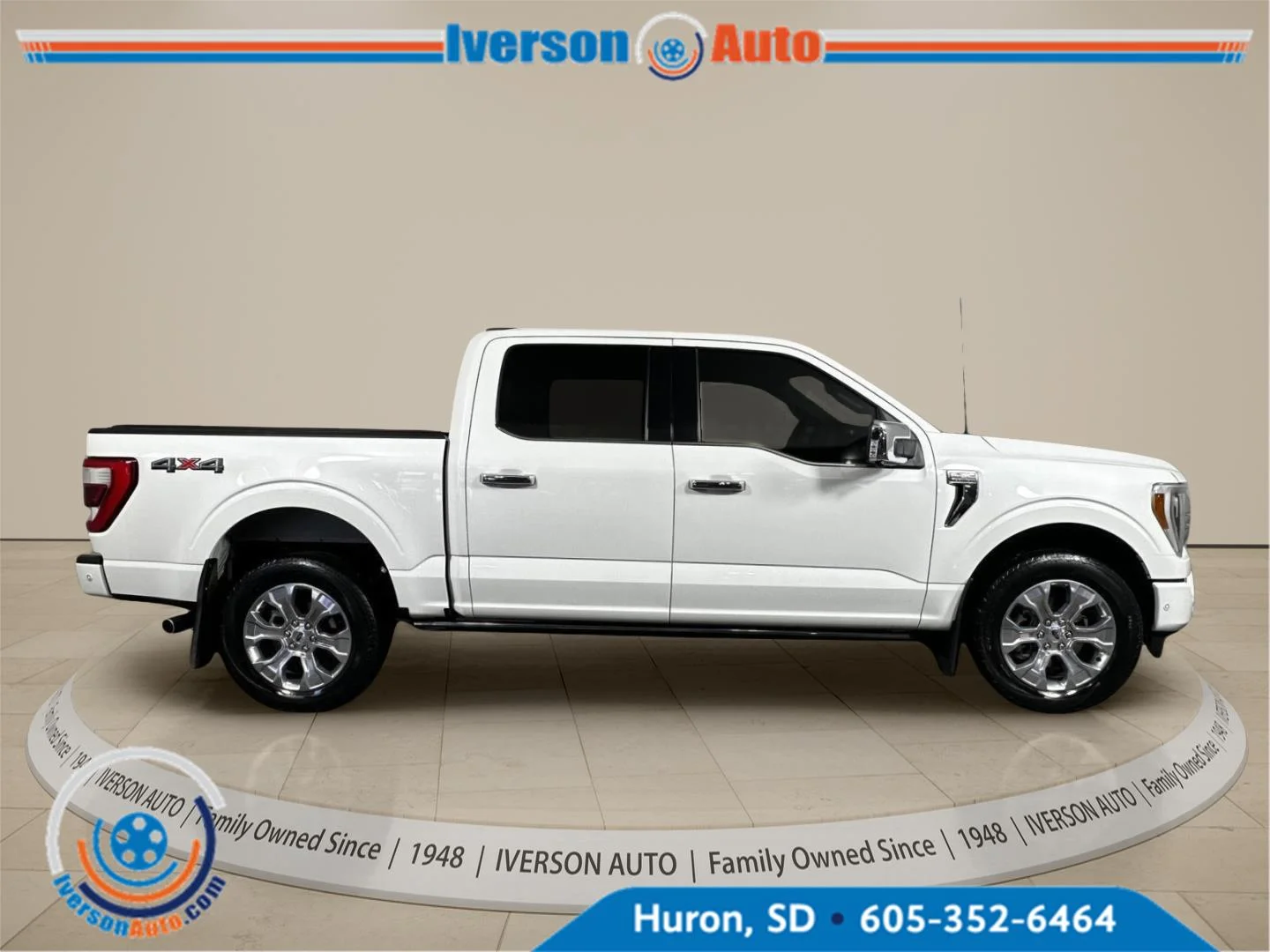 Used 2022 Star White Metallic Tri-Coat Ford Platinum image 11