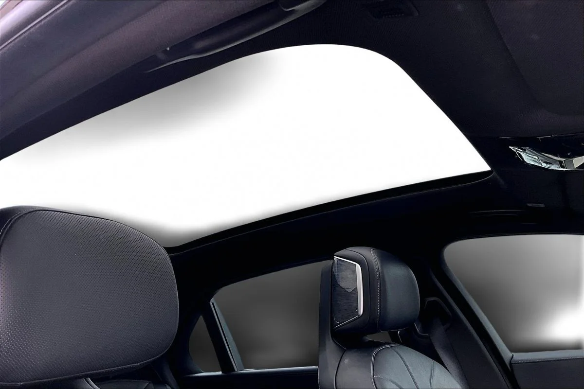 Used 2024  BMW xDrive image 27