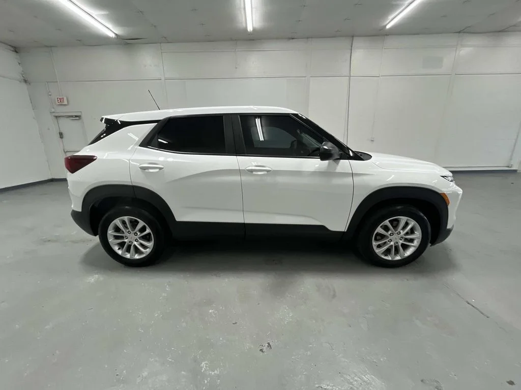 Used 2024 Summit White Chevrolet LS image 2