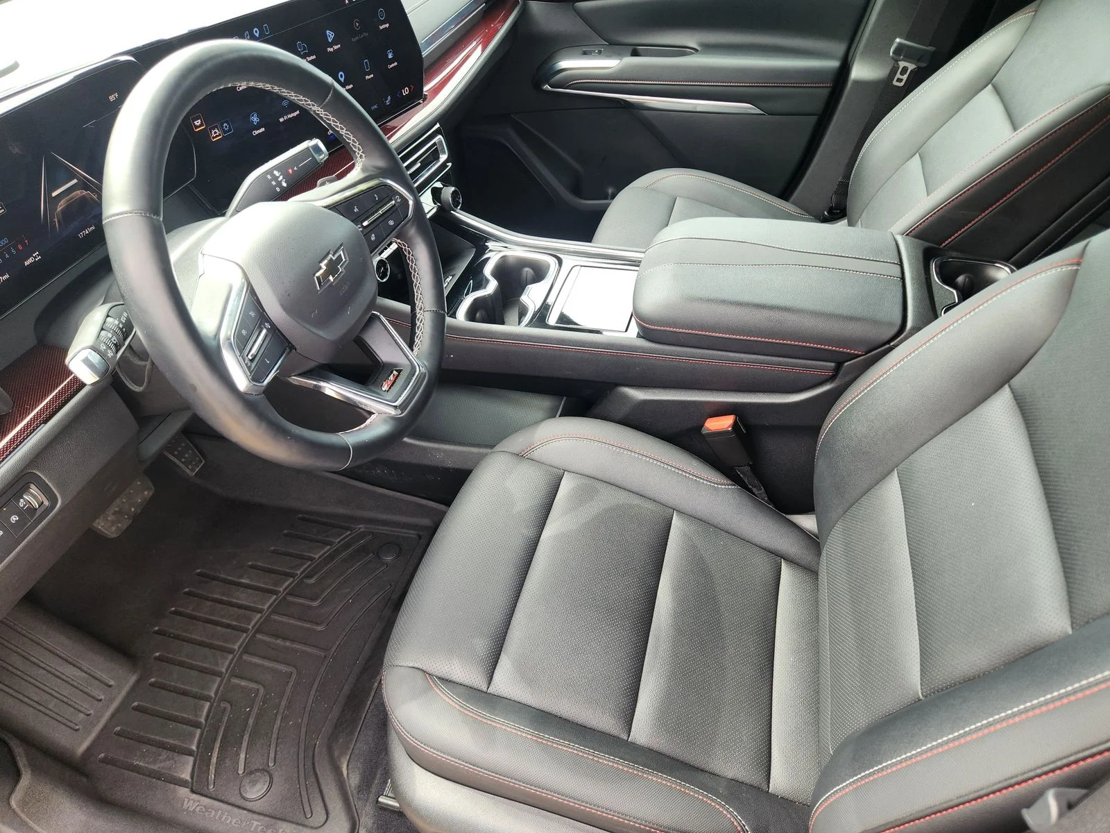 Used 2025 Gray Chevrolet Z71 image 11