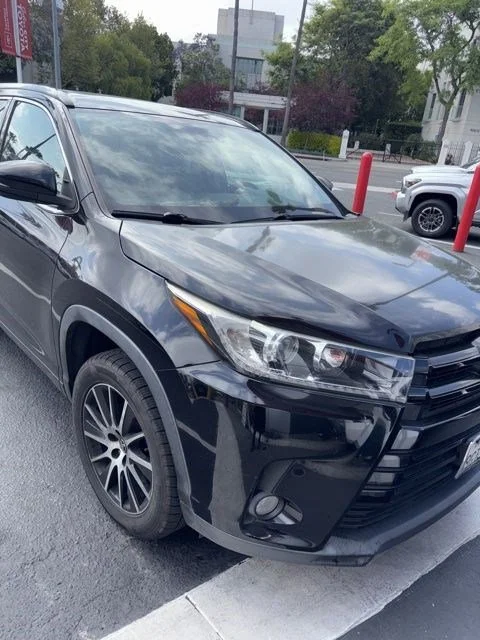 2018 Toyota Highlander SE V6's photo