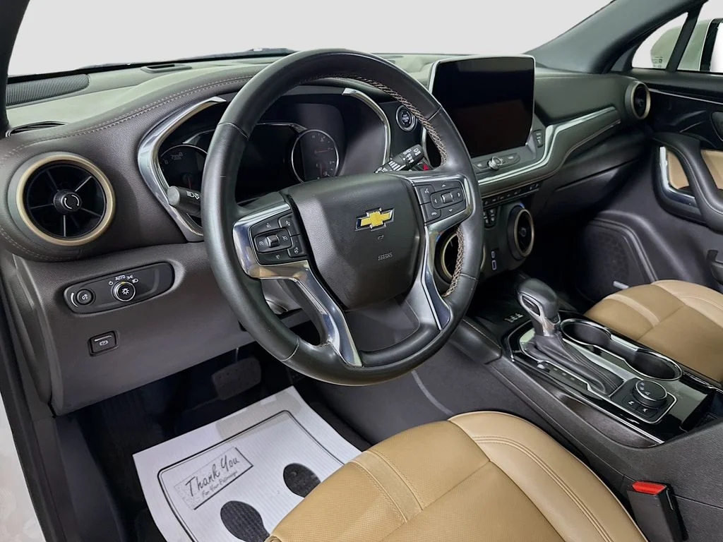 Used 2023 Beige Chevrolet Premier image 9