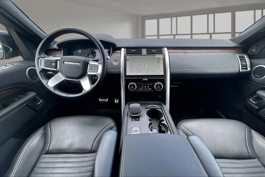 Used 2024 Blue Land Rover Dynamic SE image 14