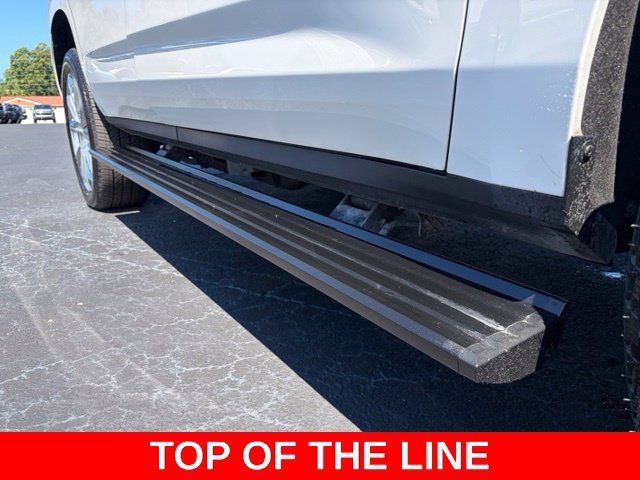Used 2023 Beige Chevrolet High Country image 10