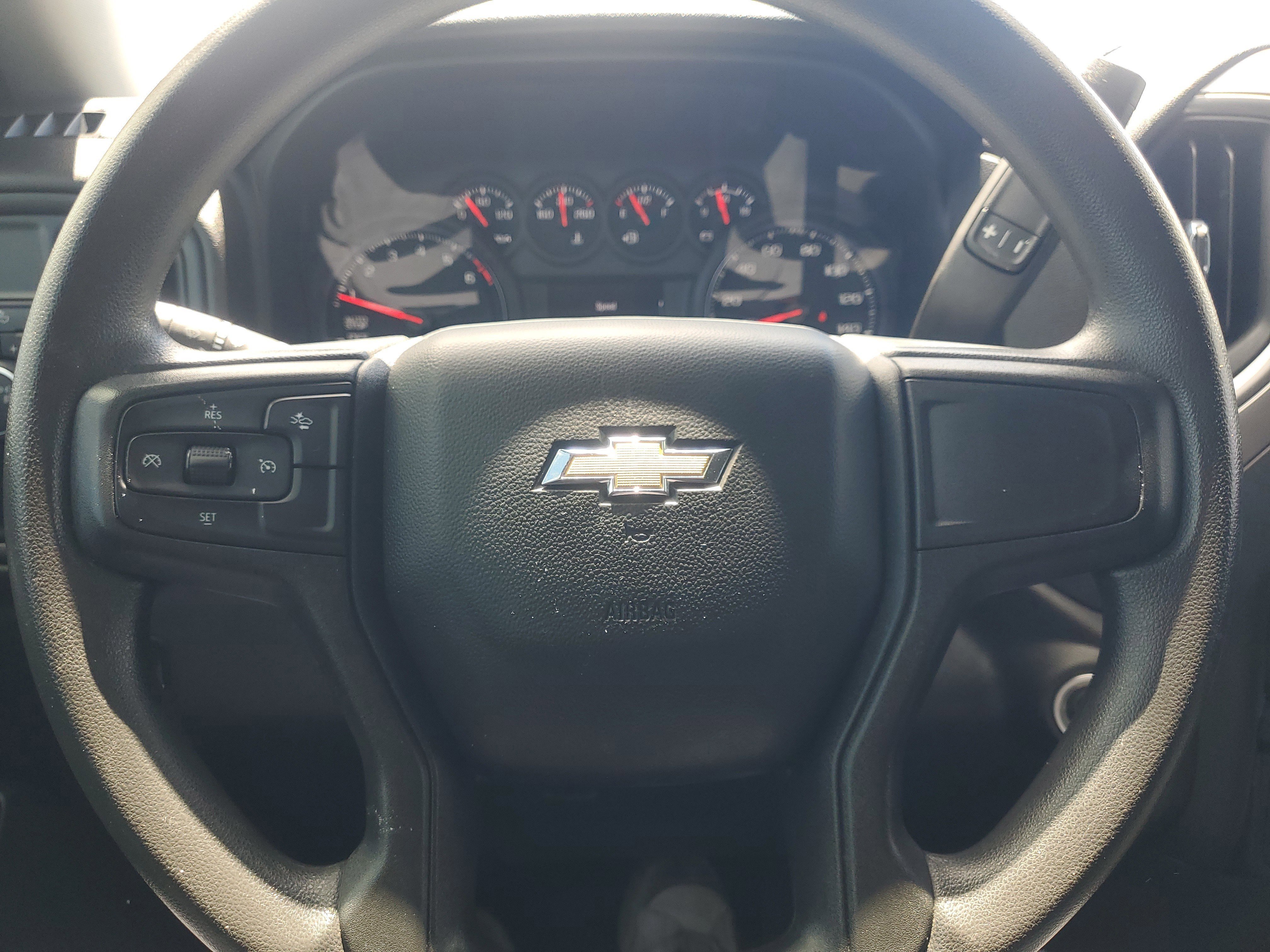 Used 2022 Summit White Chevrolet Custom image 18