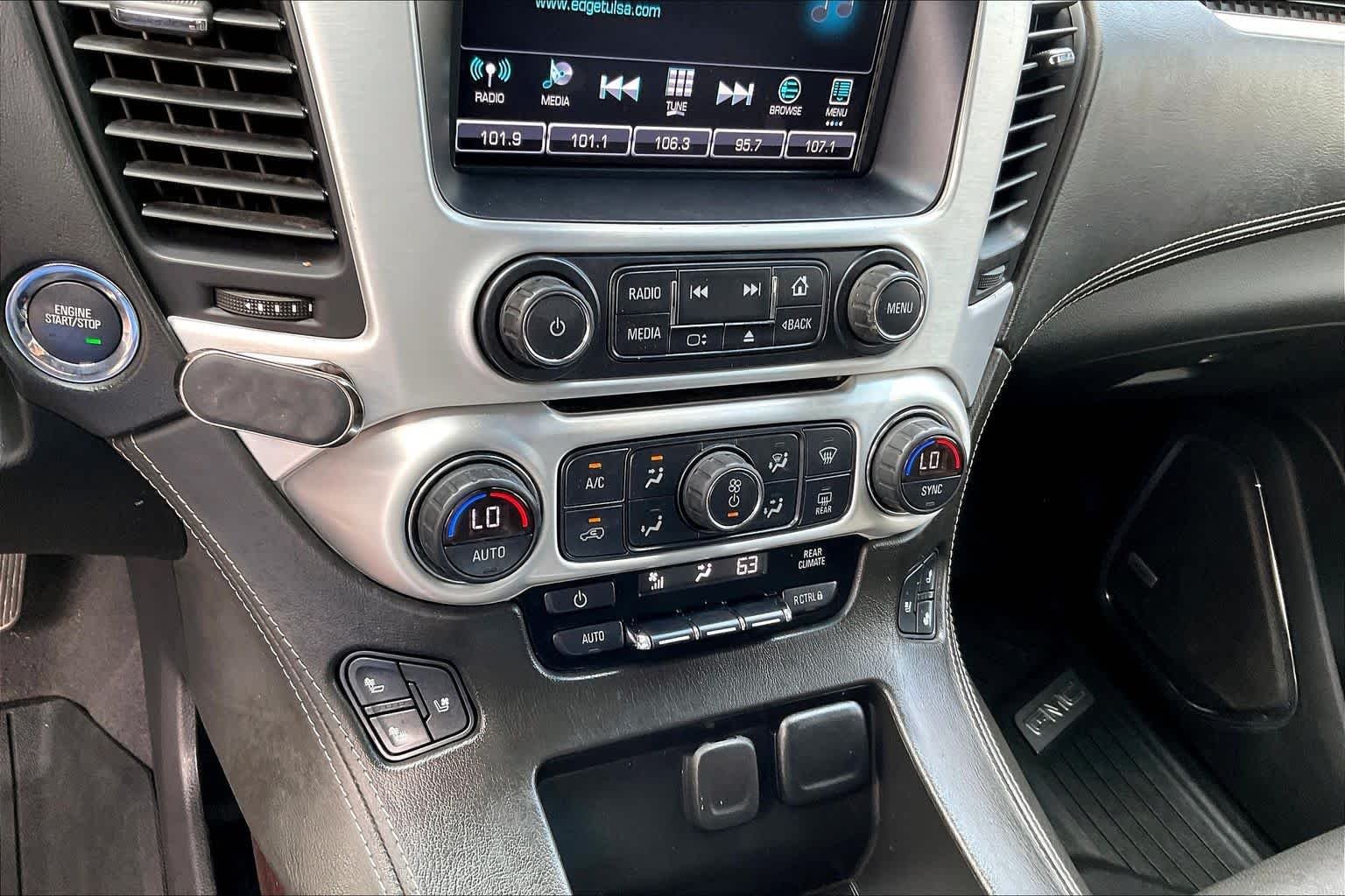 Used 2020 Dark Sky Metallic GMC SLT image 32
