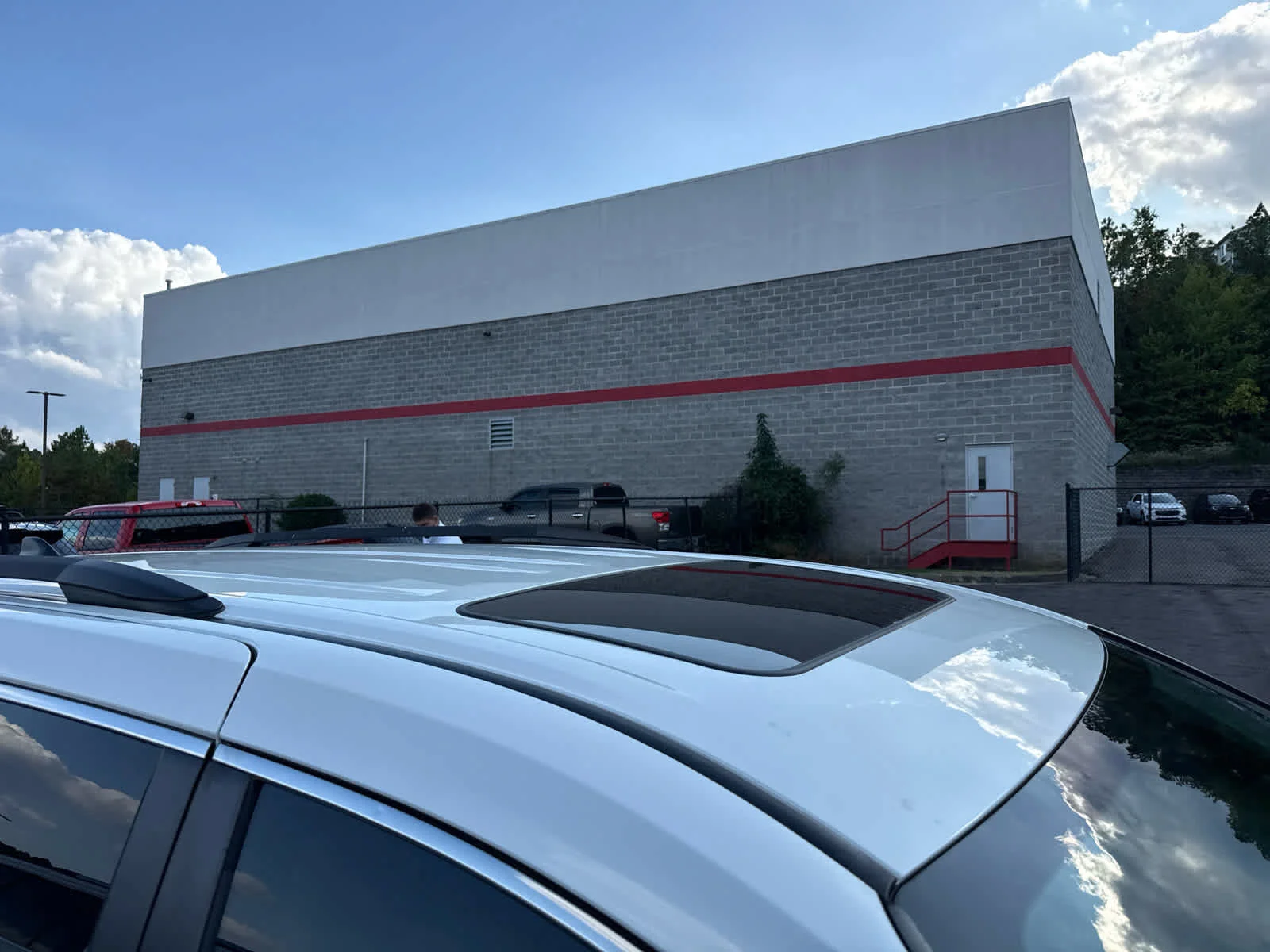 Pre-Owned 2021 Toyota Sienna XLE Mini-van, Passenger in Little