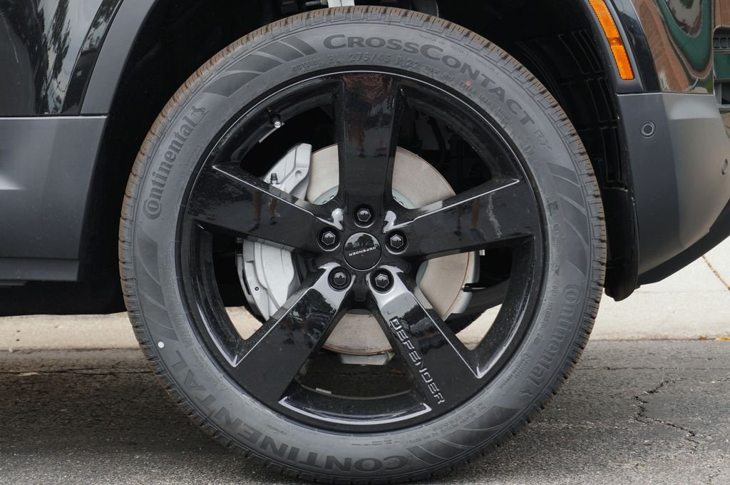 New 2026 Santorini Black Land Rover S image 8