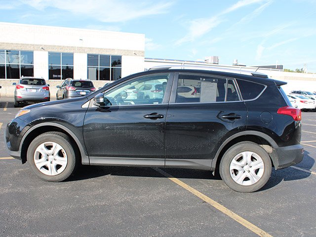 Used 2015 Black Toyota LE image 6