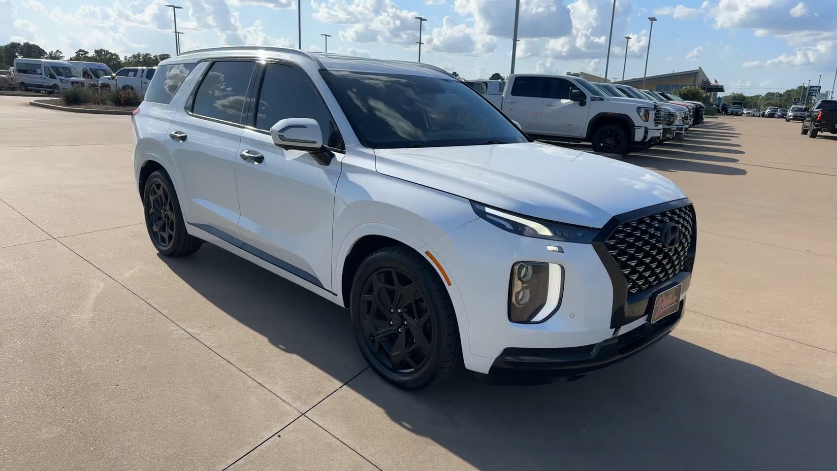 Used 2022 Hyper White Hyundai Calligraphy image 3