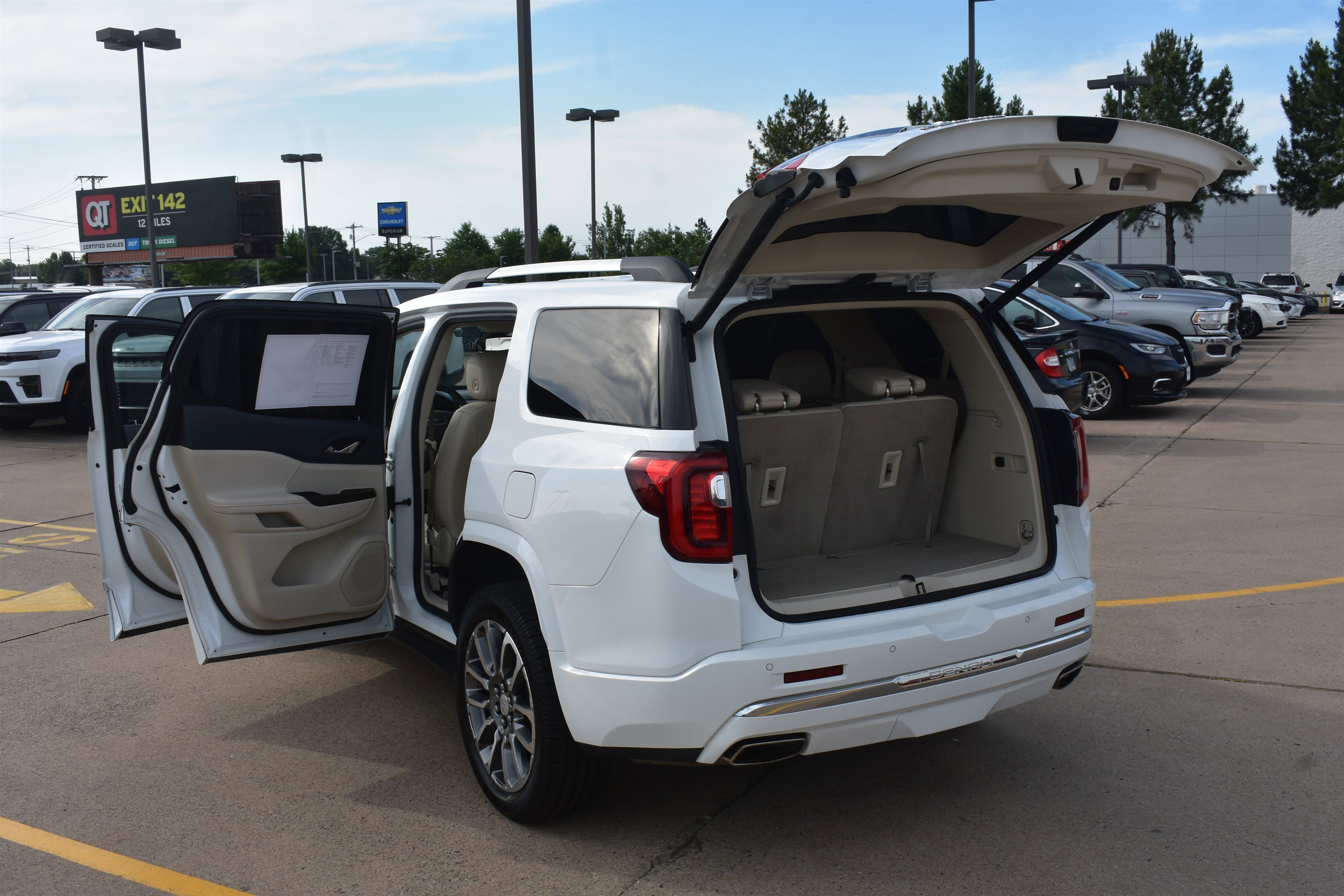 Used 2023 Summit White GMC Denali image 18