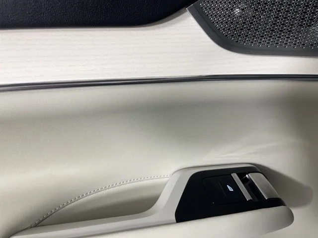 2025 Volvo EX90 Ultra - Photo 31