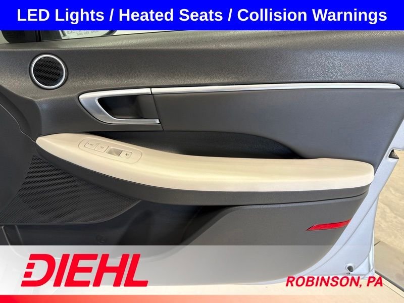 Used 2023 Silver Hyundai SEL image 13