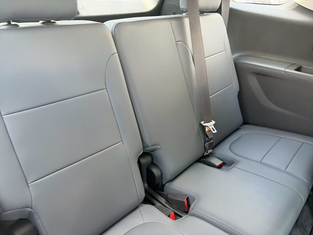 Used 2021 CAJUN RED TINTCOAT Chevrolet Premier image 15