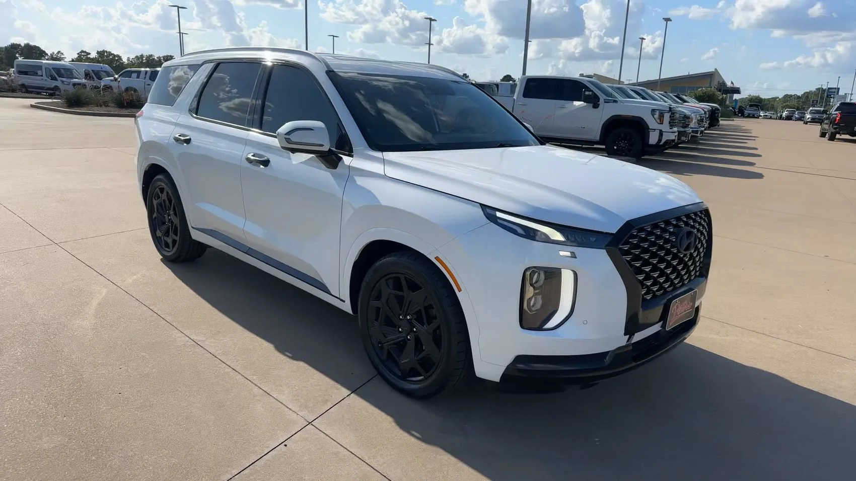 Used 2022 Hyper White Hyundai Calligraphy image 3