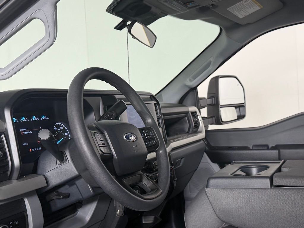 Used 2025 White Ford XL image 22