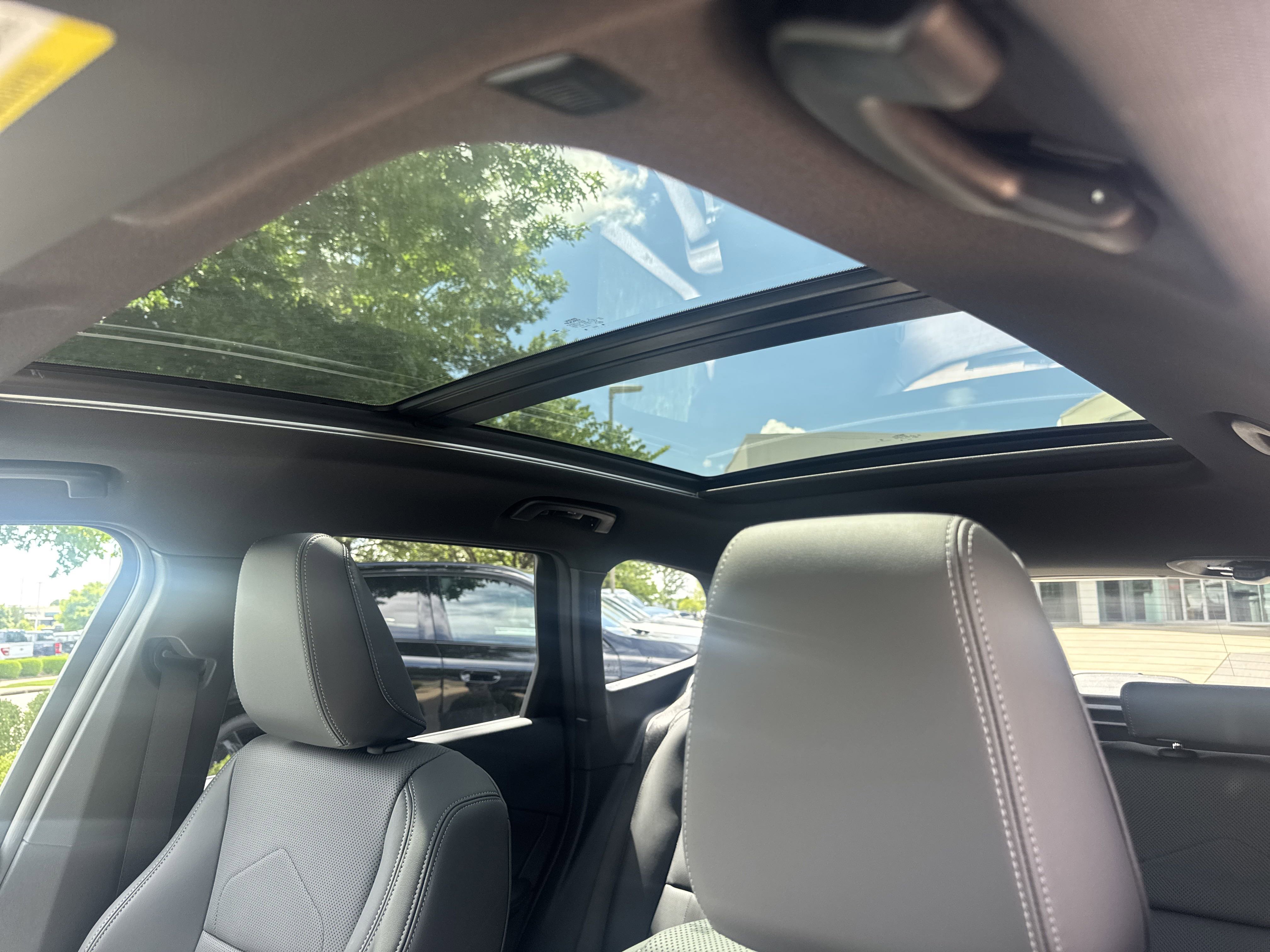 2025 BMW X1 28i - Photo 9