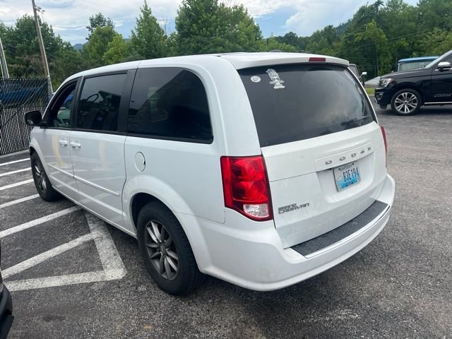 Used 2015 White Dodge SE Plus image 2