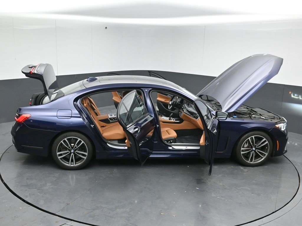 2022 BMW 750LI - Image 51