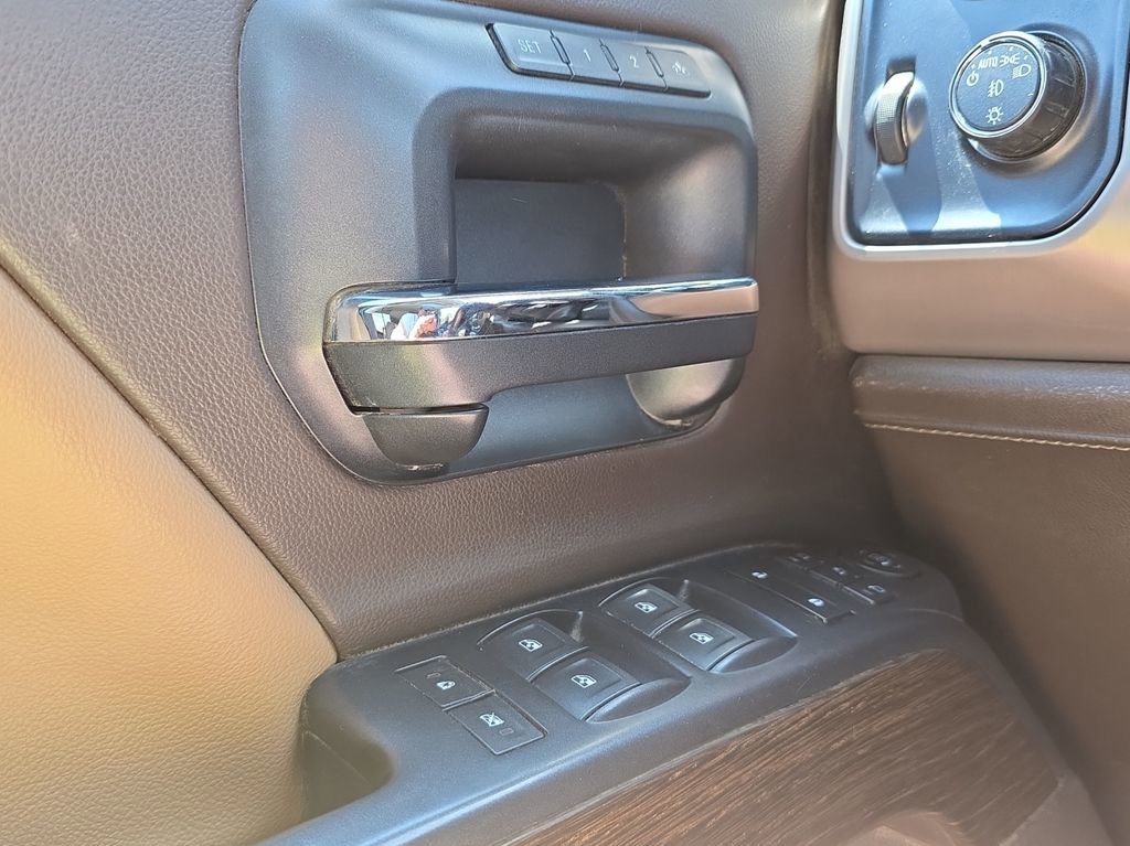 Used 2017 SUMMIT WHITE GMC Denali image 11