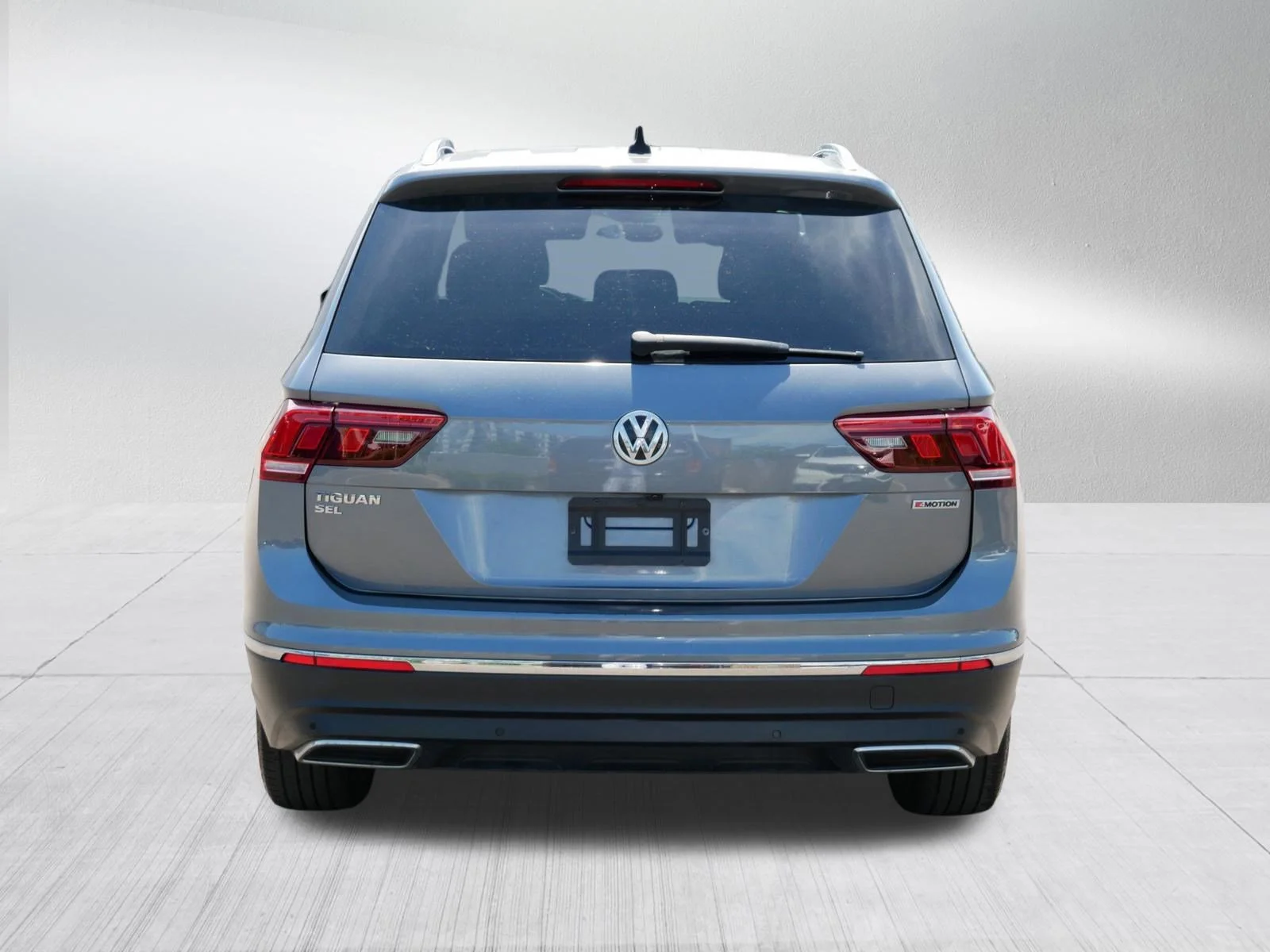 Used 2019 Platinum Gray Metallic Volkswagen SEL Premium image 6