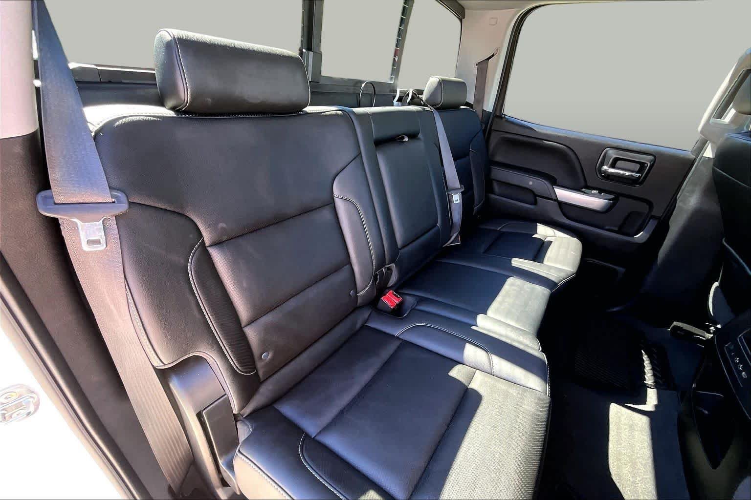 Used 2019 Summit White Chevrolet LTZ image 20