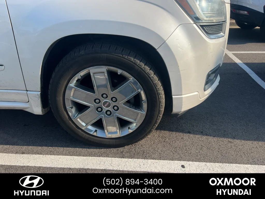 Used 2016 White Frost Tricoat GMC Denali image 3