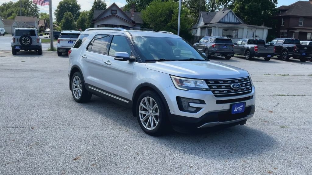 Used 2017 Silver Ford Limited image 7