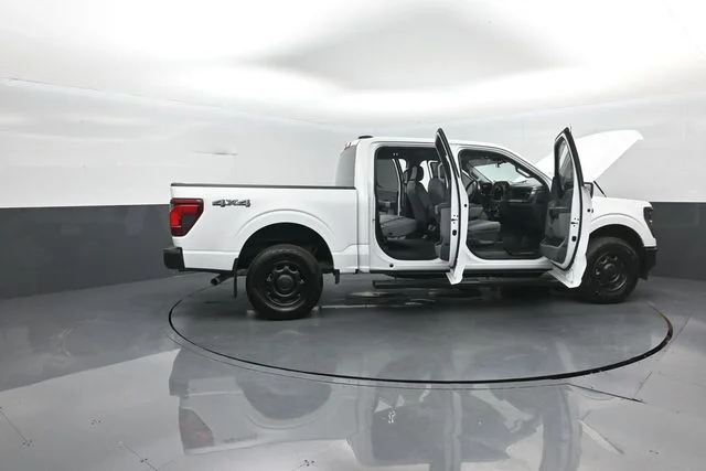 Used 2025 Oxford White Ford XL image 41