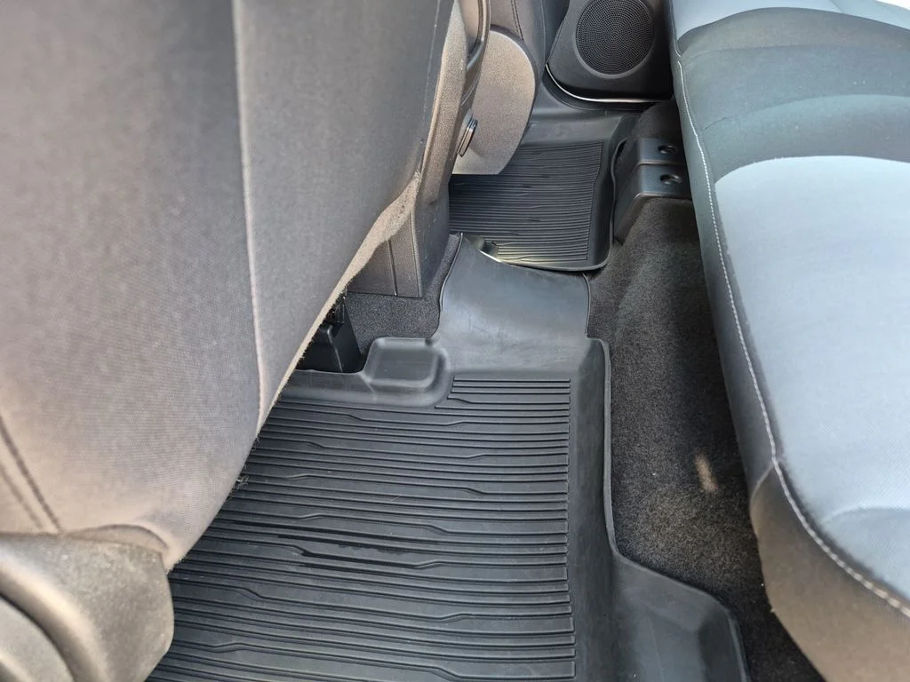Used 2019 Silver Ford S image 33