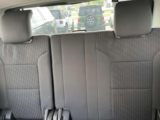 Used 2015 Silver Ice Metallic Chevrolet LS image 23