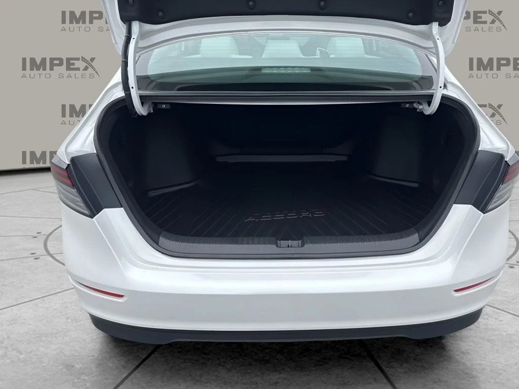 Used 2024 White Honda EX image 28