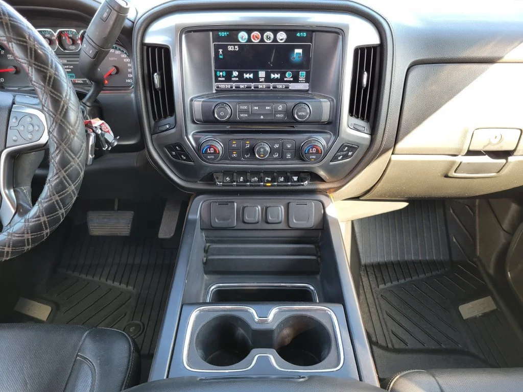 Used 2019 GRAPHITE METALLIC Chevrolet LTZ image 18