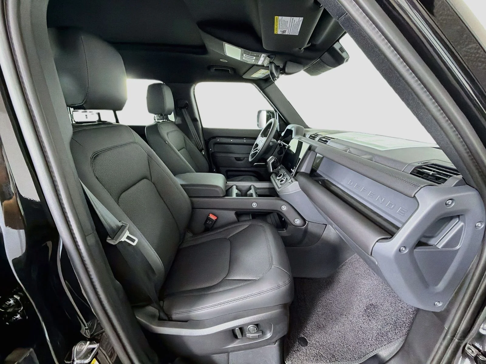 New 2026 Santorini Black Land Rover S image 34